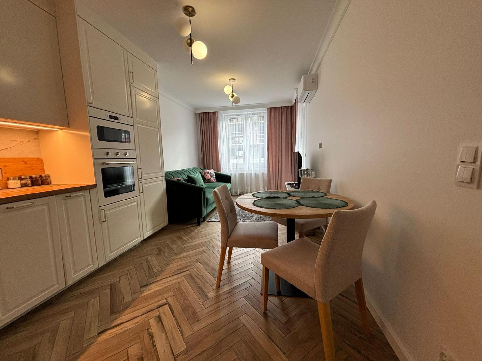 Apartamenty W Centrum Bialegostoku Z Parkingiem W Garazu Podziemnym Белосток Экстерьер фото