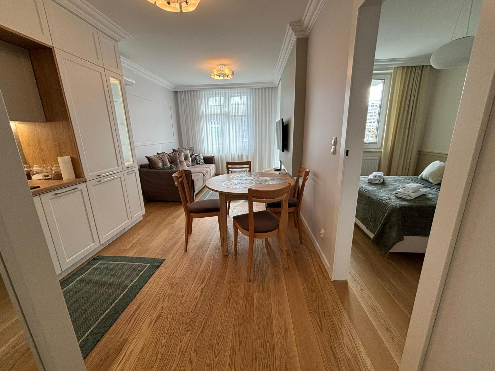 Apartamenty W Centrum Bialegostoku Z Parkingiem W Garazu Podziemnym Белосток Экстерьер фото