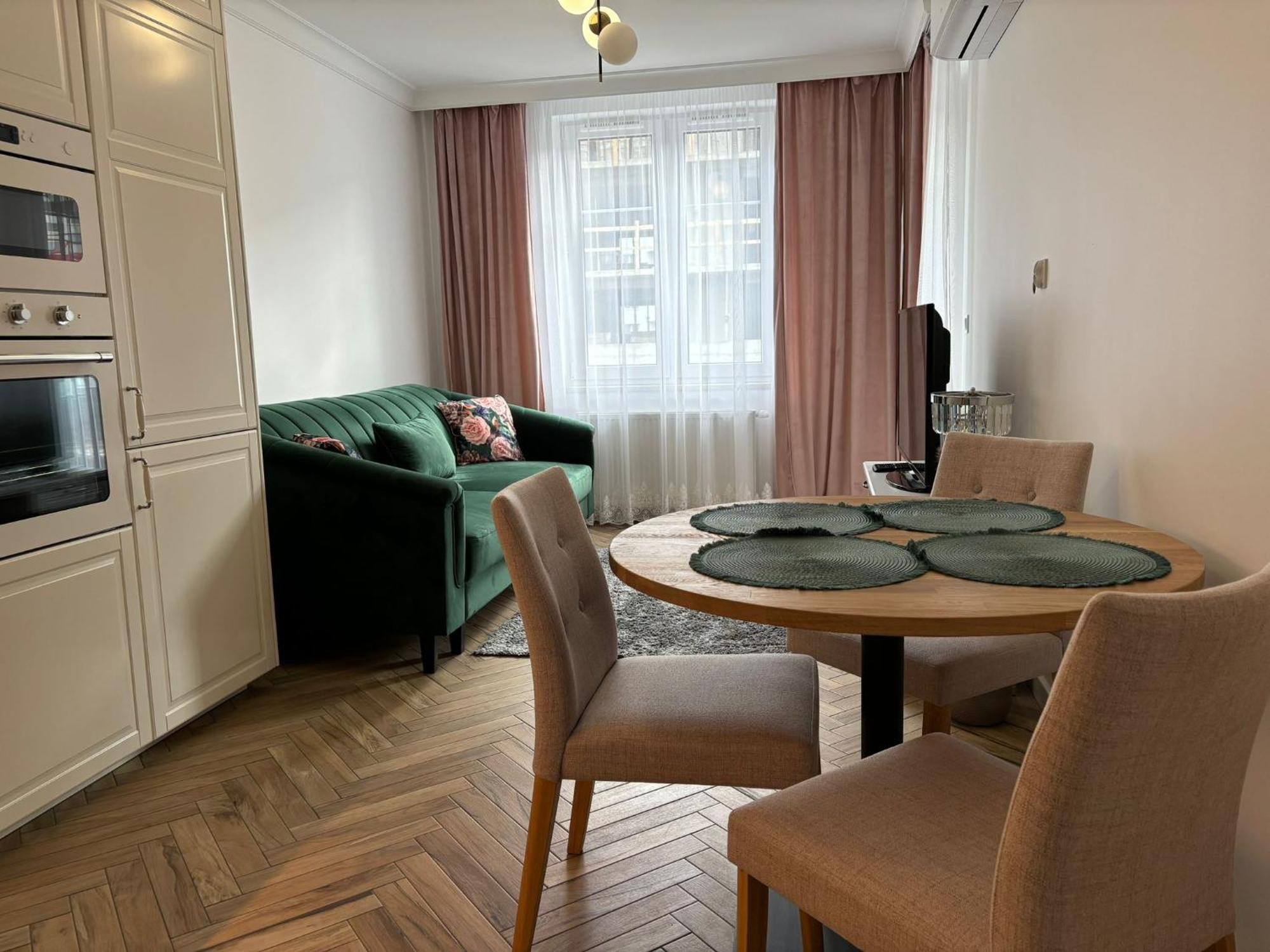 Apartamenty W Centrum Bialegostoku Z Parkingiem W Garazu Podziemnym Белосток Экстерьер фото